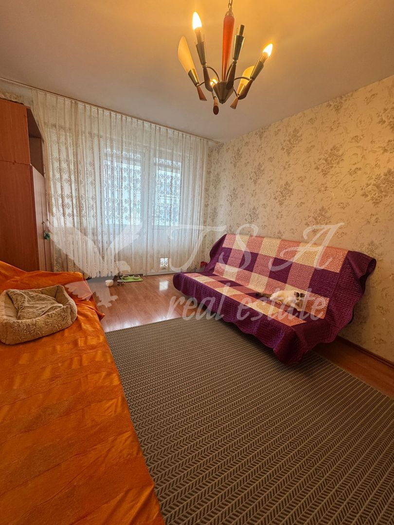 Apartament 3 camere, decomandat, zona Rahova - Poză 3