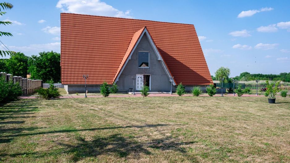 Sala de evenimente cu  piscina si foisor Biled COMISION 0 % CUMPARATOR - Poză 7