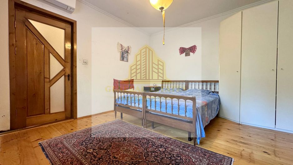 Vânzare Casă  D+P+E - 230 m.p. - Bucium - Poză 14