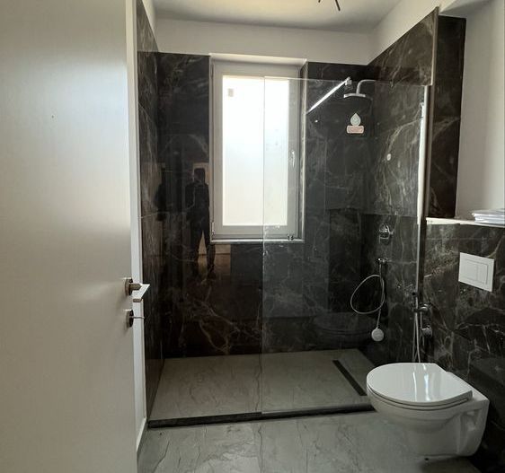 Casa cu 5 camere de vanzare in Nordul Bucurestiului - Poză 8