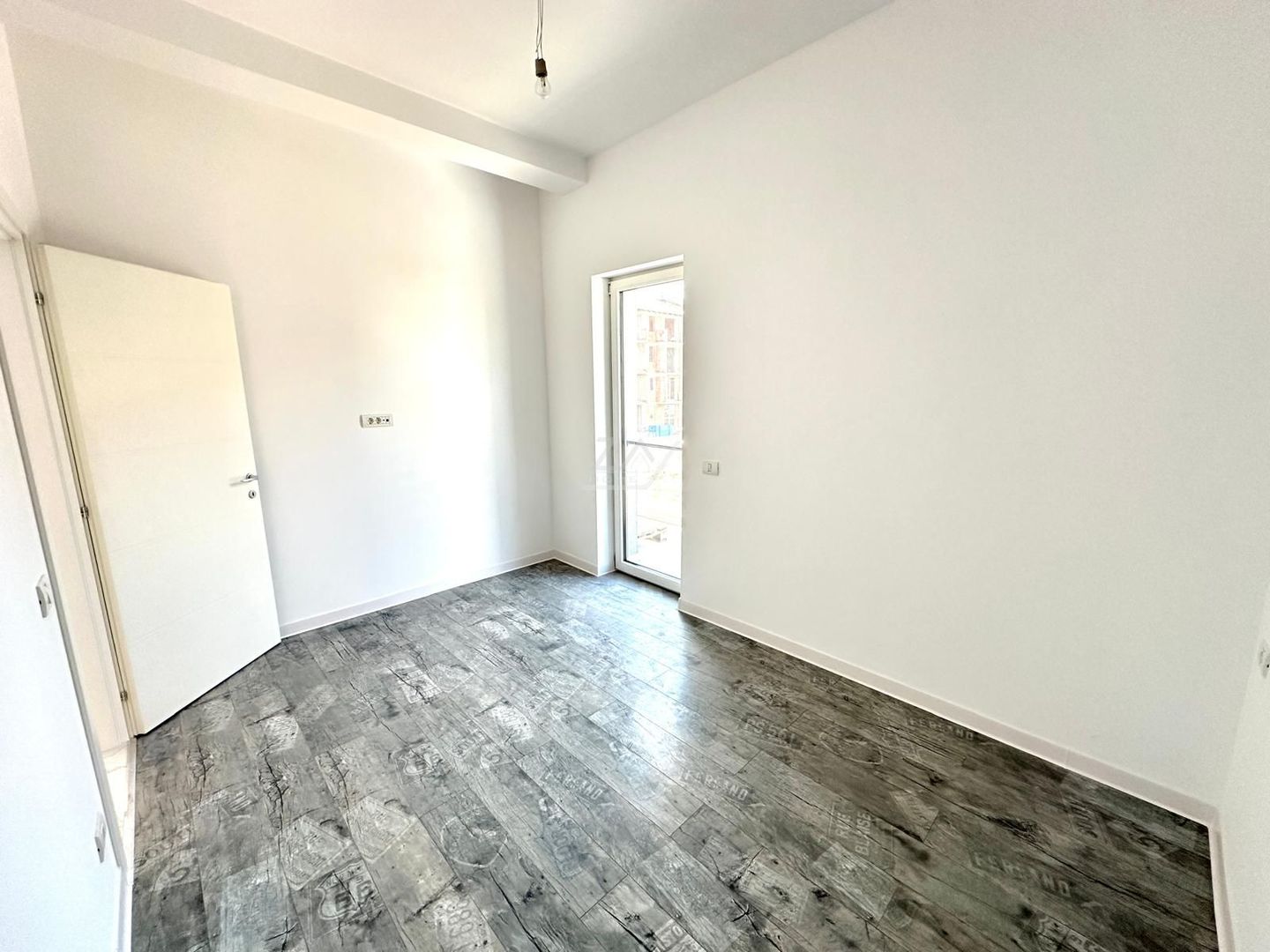 Bloc nou cu finisaje deosebite. Etaj intermediar. Loc de parcare. - Poză 4