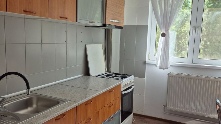 AP. 2 CAMERE RAHOVA,BUCATARIE INCHISA ,BLOC REABILITAT, LOC PARCARE - Poză 3