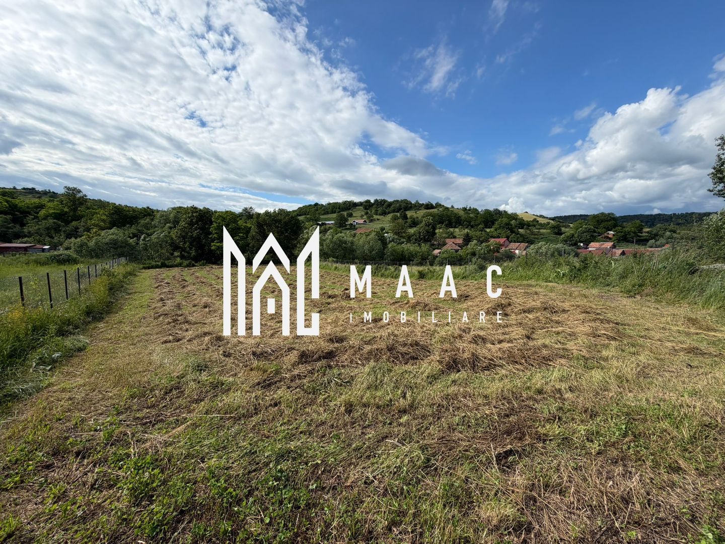Teren intravilan 1750 mp | Hamba, Sibiu | utilități pe teren - Poză 2