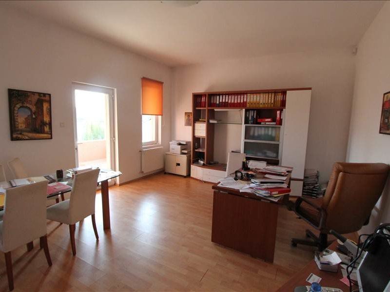 Vilă transformata în cămin pretabilă investiție - Poză 12