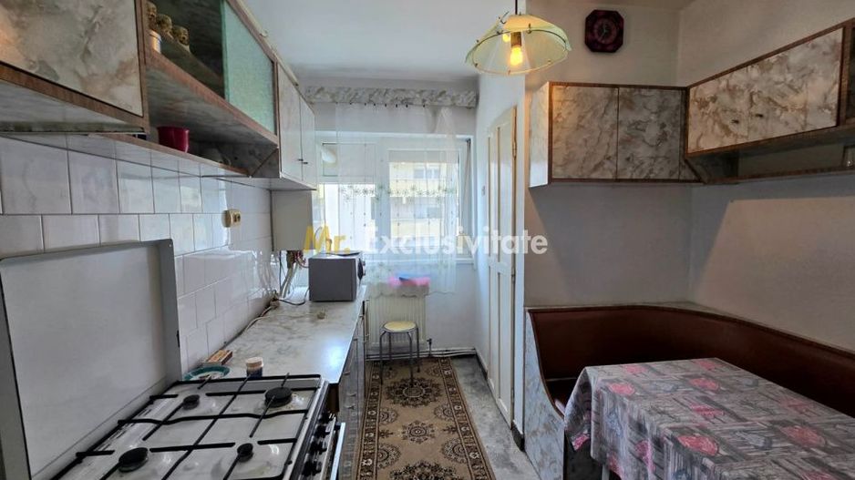 De vânzare apartament 4 camere Careiului Satu Mare - Poză 2