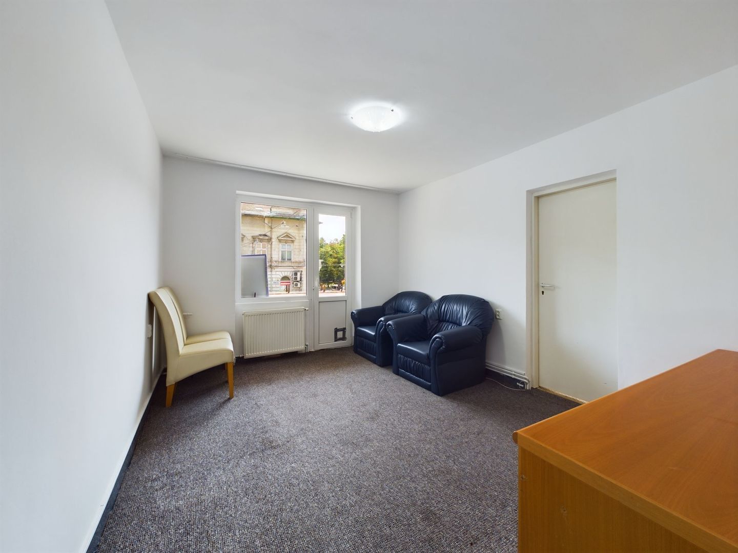 Apartament ultracentral pe B-dul Revoluției - Poză 4