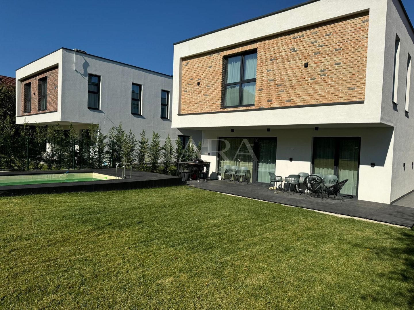 Vilă premium cu piscină și design contemporan în Andrei Mureșanu - Poză 12