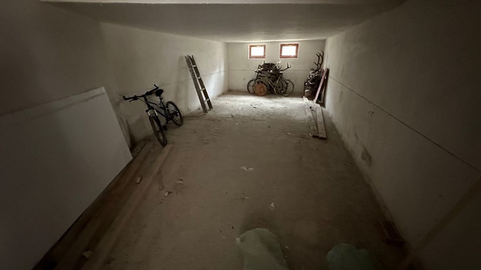 Casa la artera pretabilă Clinica medicala / birouri - Poză 26