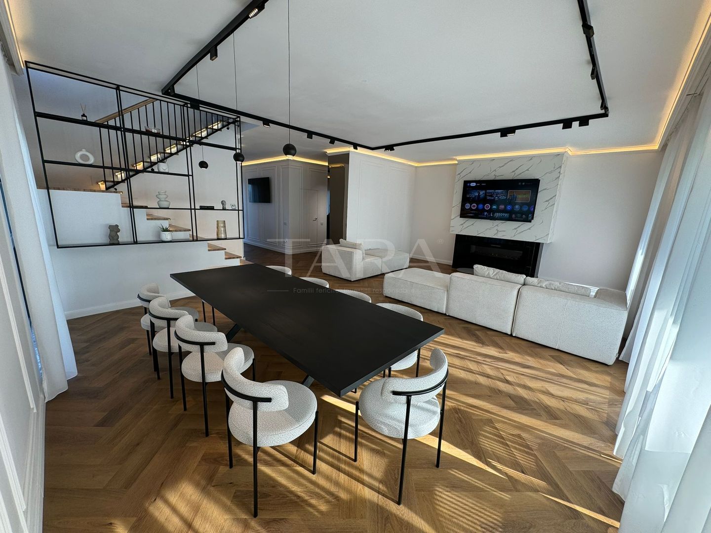 Vilă premium cu piscină și design contemporan în Andrei Mureșanu - Poză 1