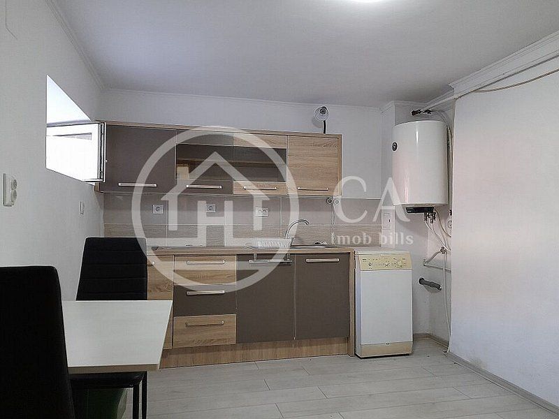 Apartament cu o camera de vanzare Ultracentral Oradea - Poză 1
