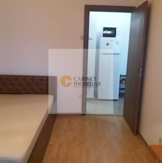 1 camera | 1984 | langa parc si Metrou Crangasi - Poză 2