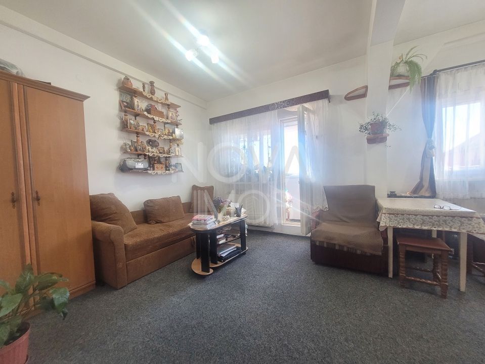 Apartament tip mansarda cu balcon, mobilat-utilat, Valea Aurie - Poză 8