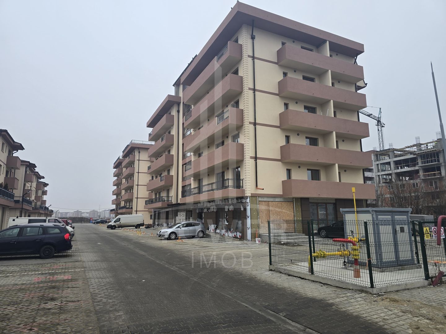 Apartament 3 camere decomandate 2 bai | 2 balcoane | etaj 2 - Poză 4