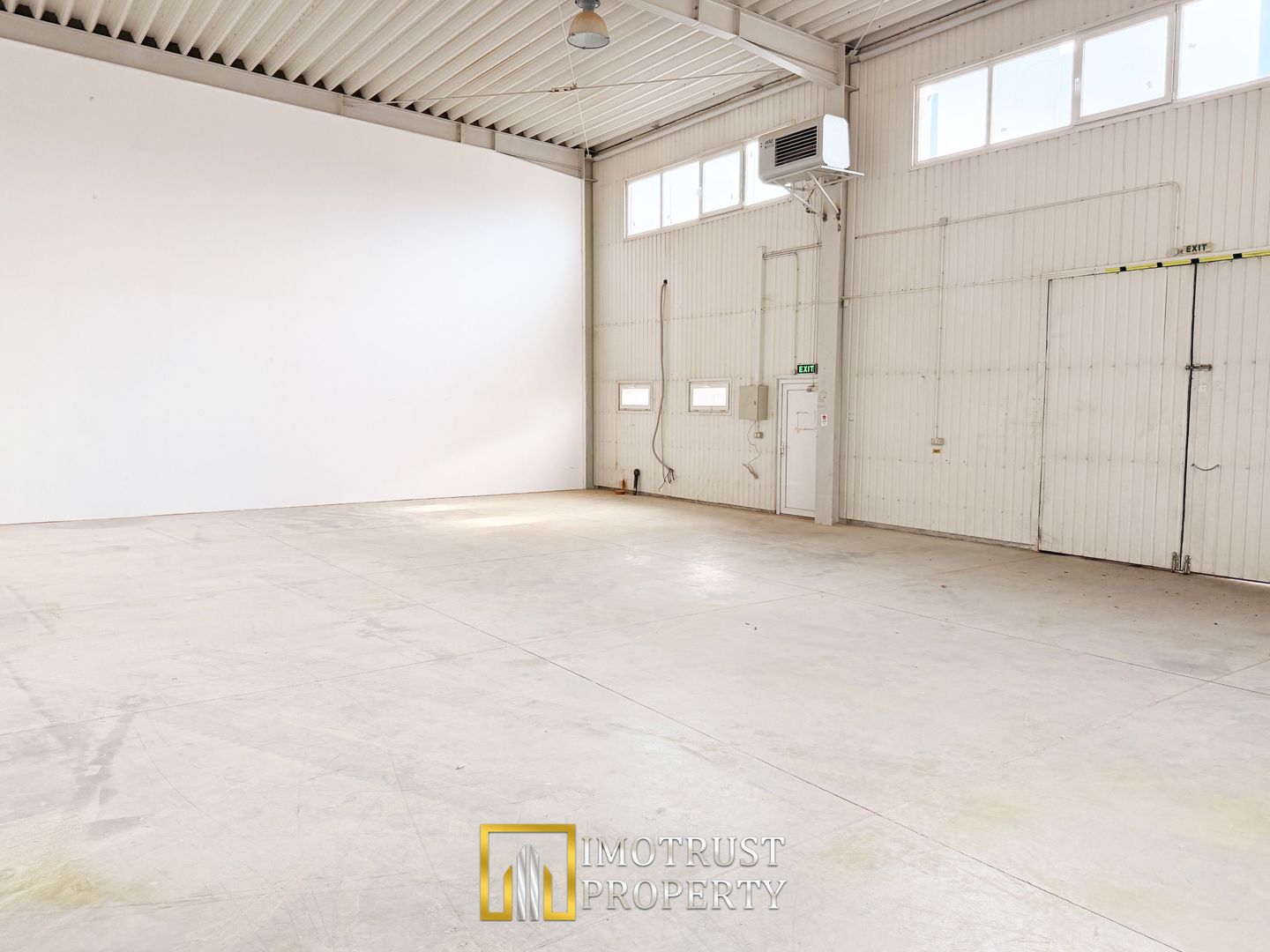 Hală industrială de închiriat Arad – 322 mp, acces direct DN7 - Poză 3