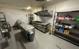 Clădire de inchiriat clinica / birouri - Poză 29