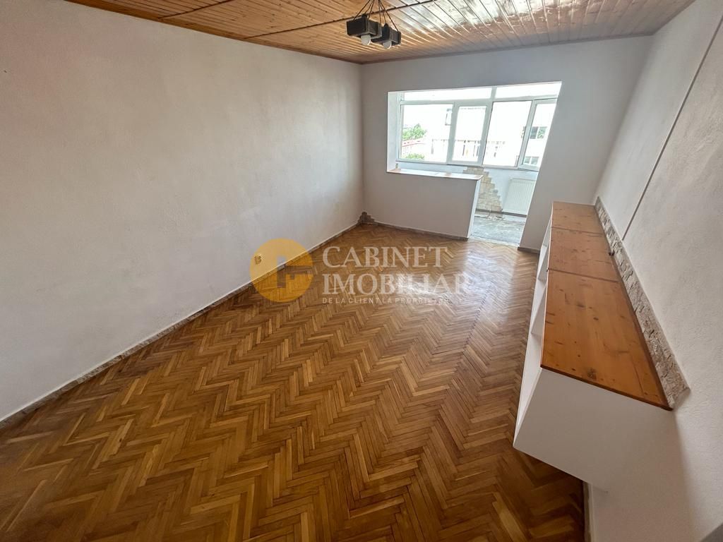 Piata Voievozilor 2 camere decomandat 54mp - Poză 2