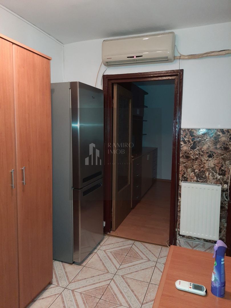 GARSONIERĂ DECOMANDATĂ | 35 MP | AN CONSTRUCTIE 1980 - Poză 2