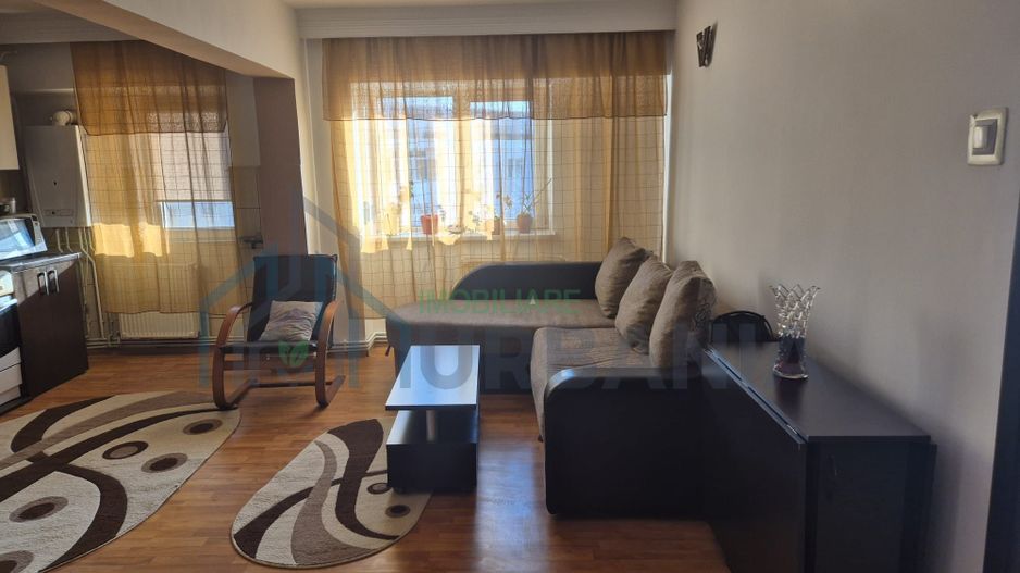 Apartament 3 camere decomandat, 72 mp, lângă Școala "George Coșbuc" Iași, etaj 4/4 cu pod - Poză 2