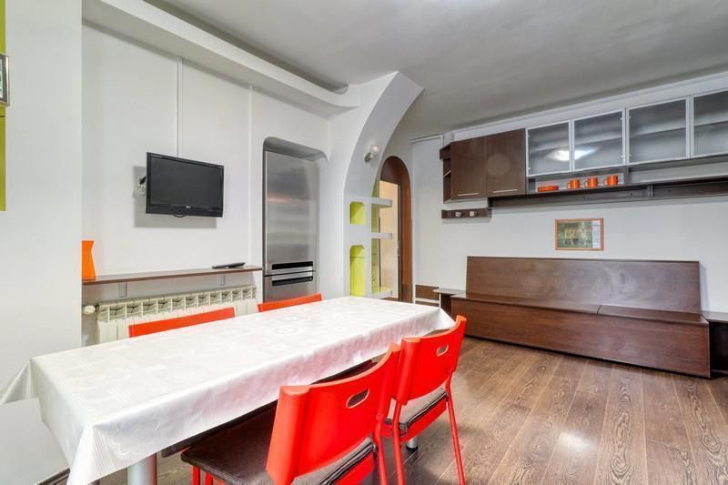 Ion Neculce | Apartament 5 camere în vilă monument - Poză 13