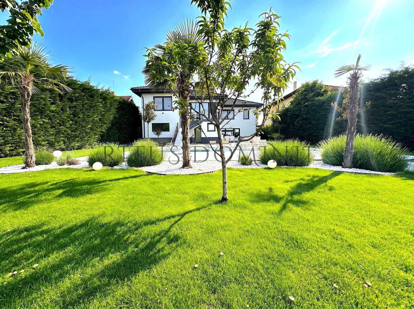 Vilă Spectaculoasă cu Piscină Privată, Dealuri Oradea, 460mp - Poză 11