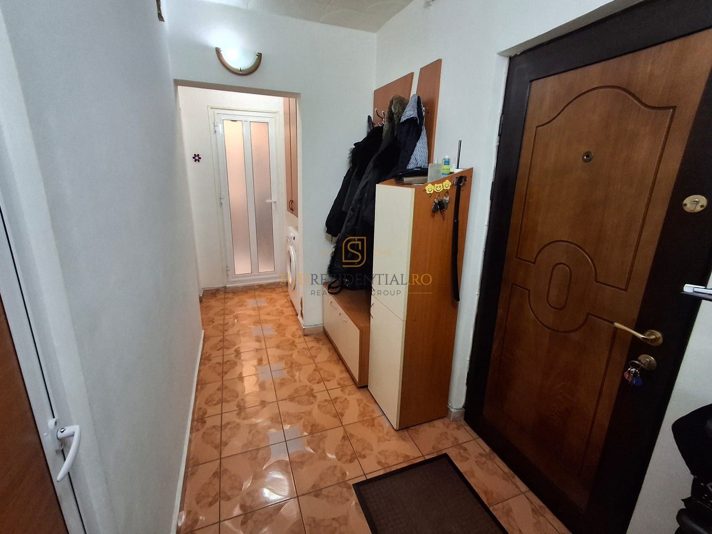 Apartament 4 camere, etaj 4/10, stradal Sos.Berceni, Sector 4 - Poză 8