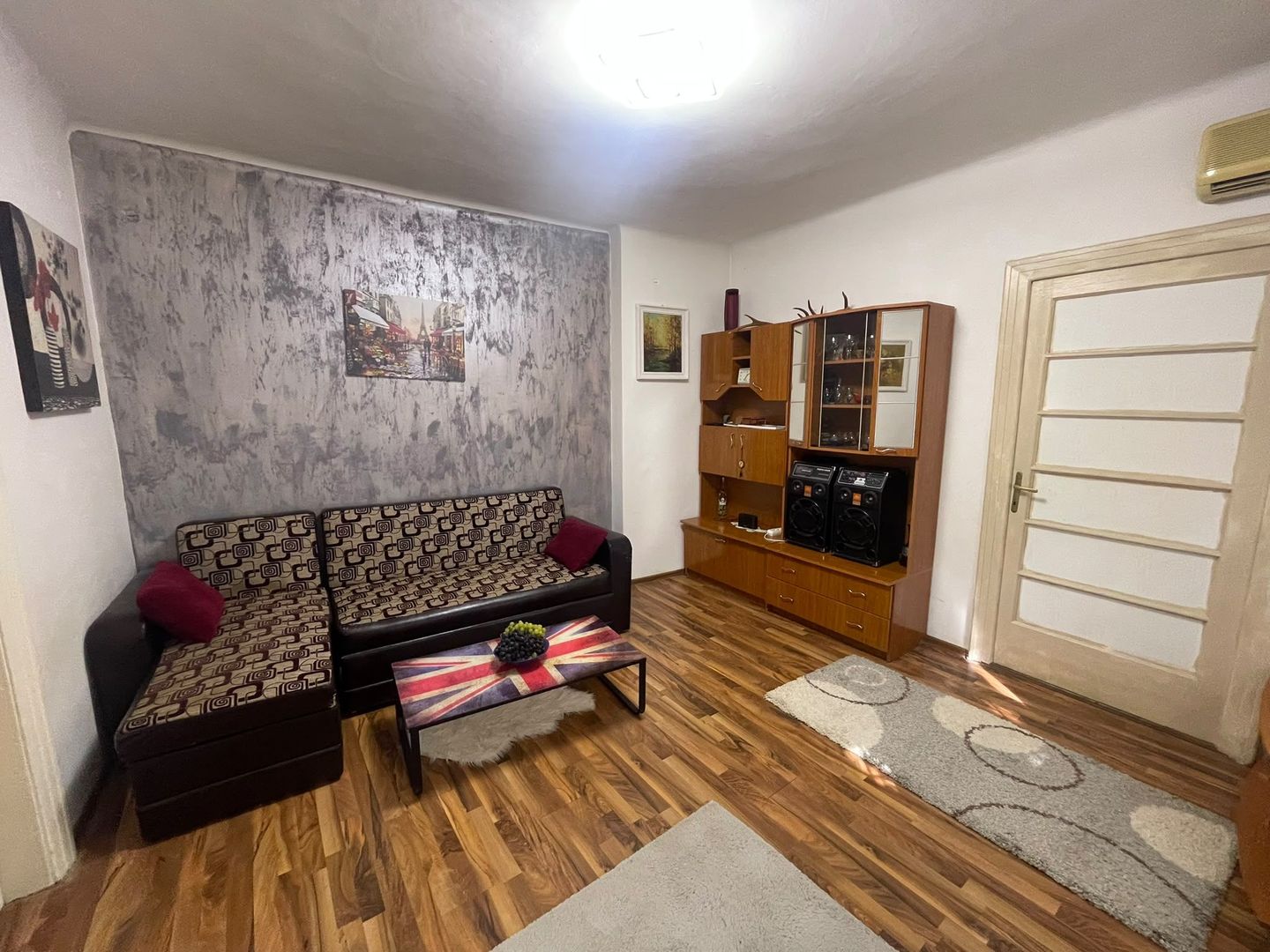 Apartament 4 camere în vilă, centrală proprie, zona Parcul Carol v26 - Poză 2
