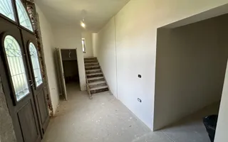 Clădire de birouri/ clinica zona Centrală - Poză 16