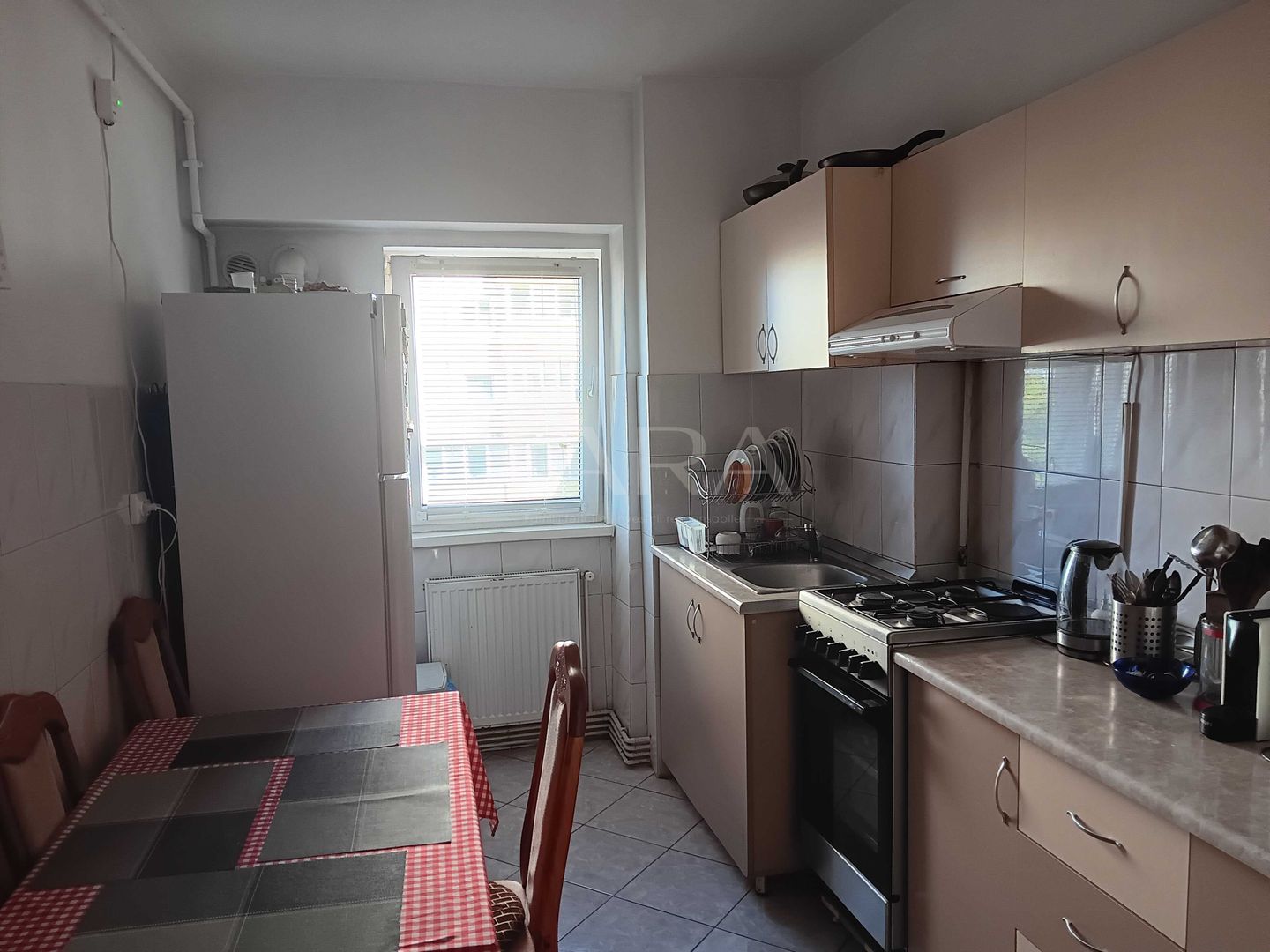 Apartament cu 3 camere decomandate, 2 băi și balcon închis, Zorilor. - Poză 1
