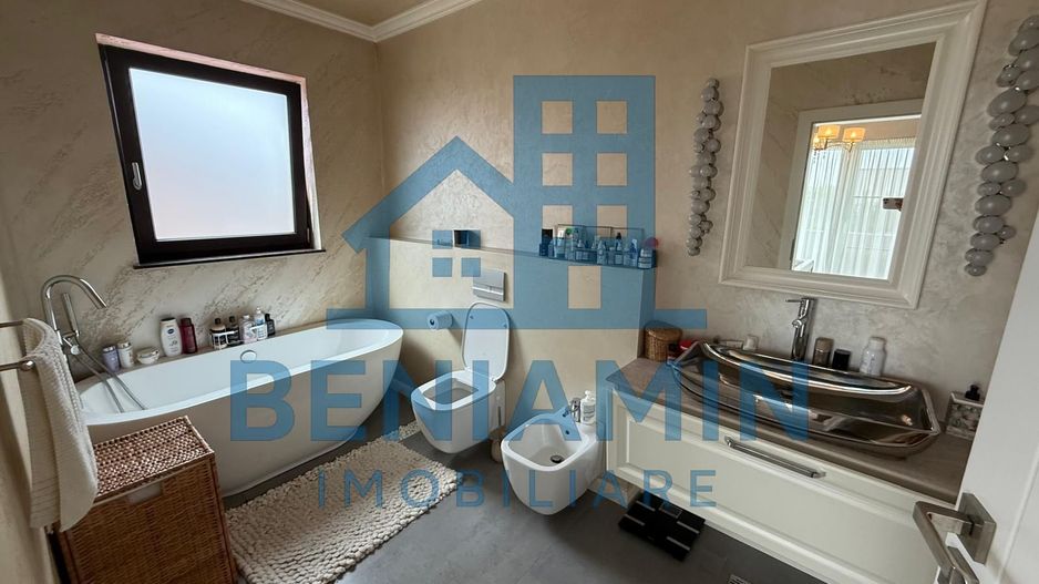 Vila ultramoderna Consul cu piscina si design impresionant - Poză 9