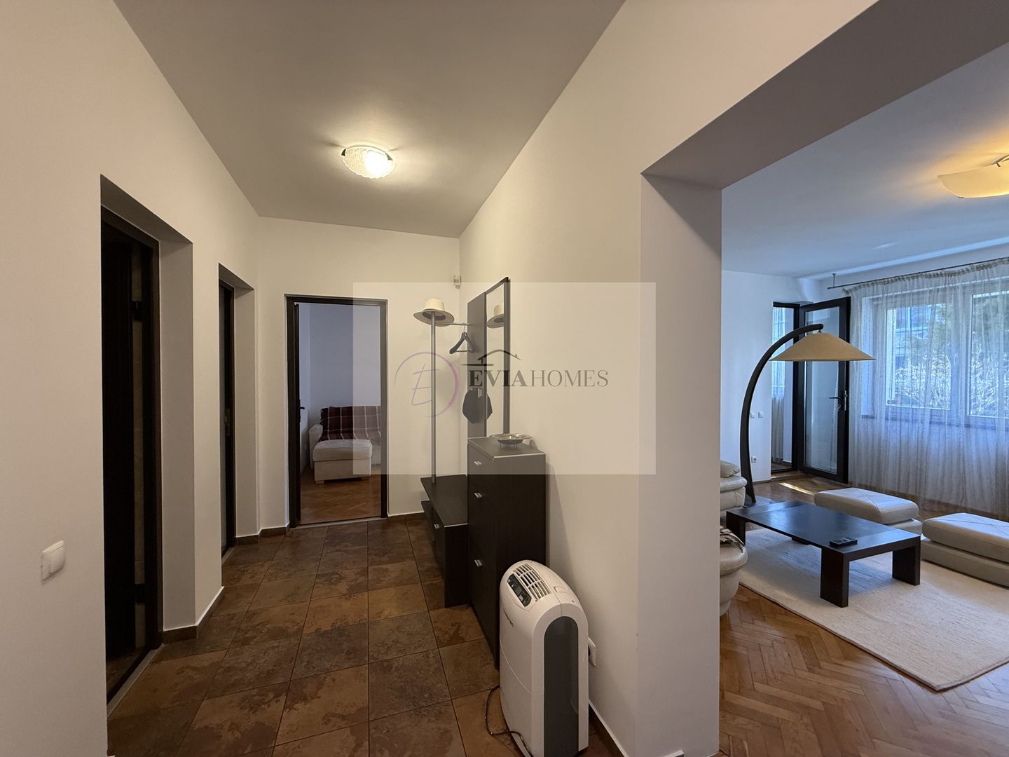 90mp /3 camere/2 bai/ parter inalt/ garaj inclus/ Cartier Plopilor - Poză 6