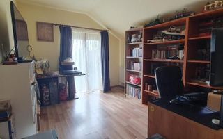 Casa spațioasă  P+1E,526 mp teren-strada liniștită. - Poză 6