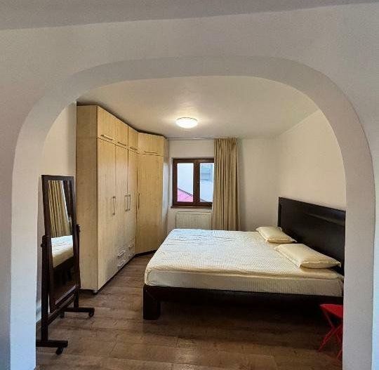 Casa/Vila P+1 individuala cu 3 camere - zona 1 Mai - Poză 8