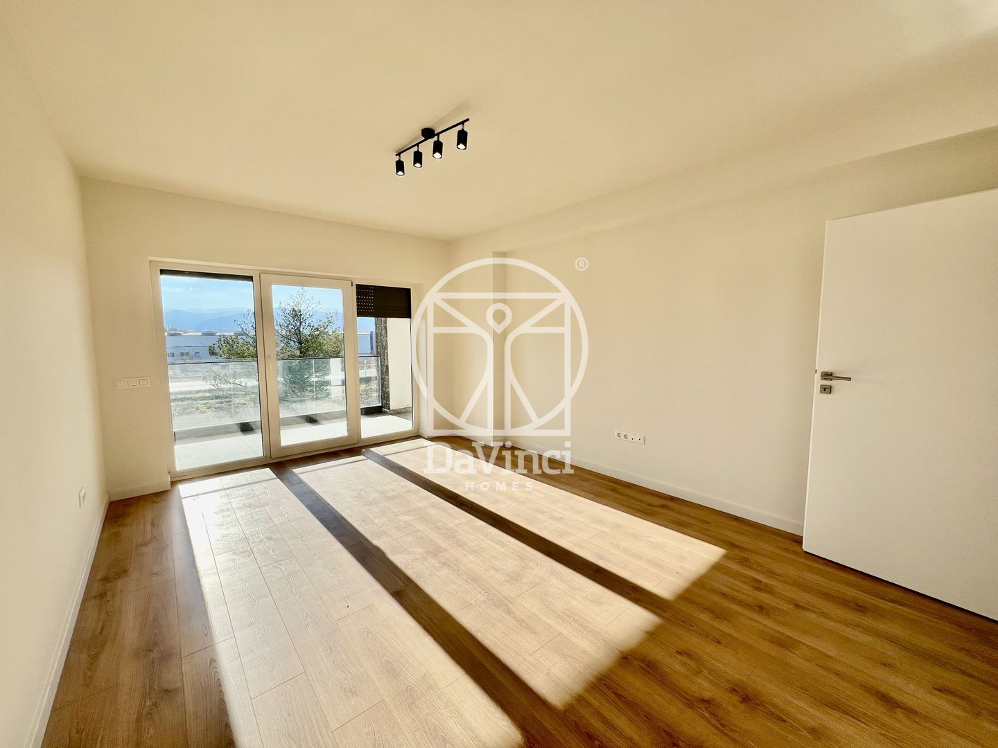 Apartament 3 camere - aer conditionat, 2 bai (NCL-COL-ap.22) - Poză 4