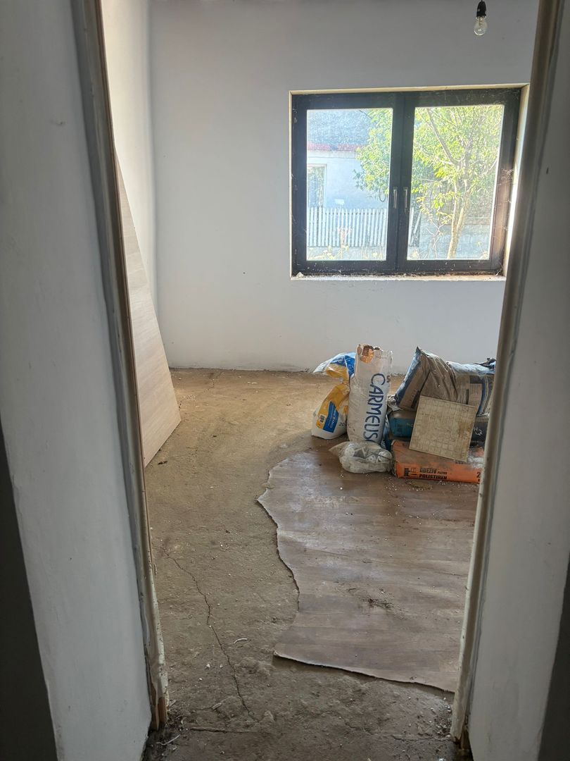 Casă și teren, 1.000 mp, Ciulești. 18.000 E. Comision 0 - Poză 9