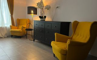 Piața Sfatului – apartament elegant, complet renovat și utilat - Poză 1