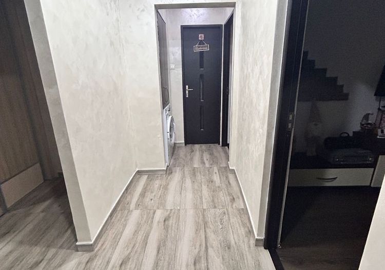 🏡 Apartament 2 camere decomandat, Micro 13, cu centrală proprie,parter - Poză 2