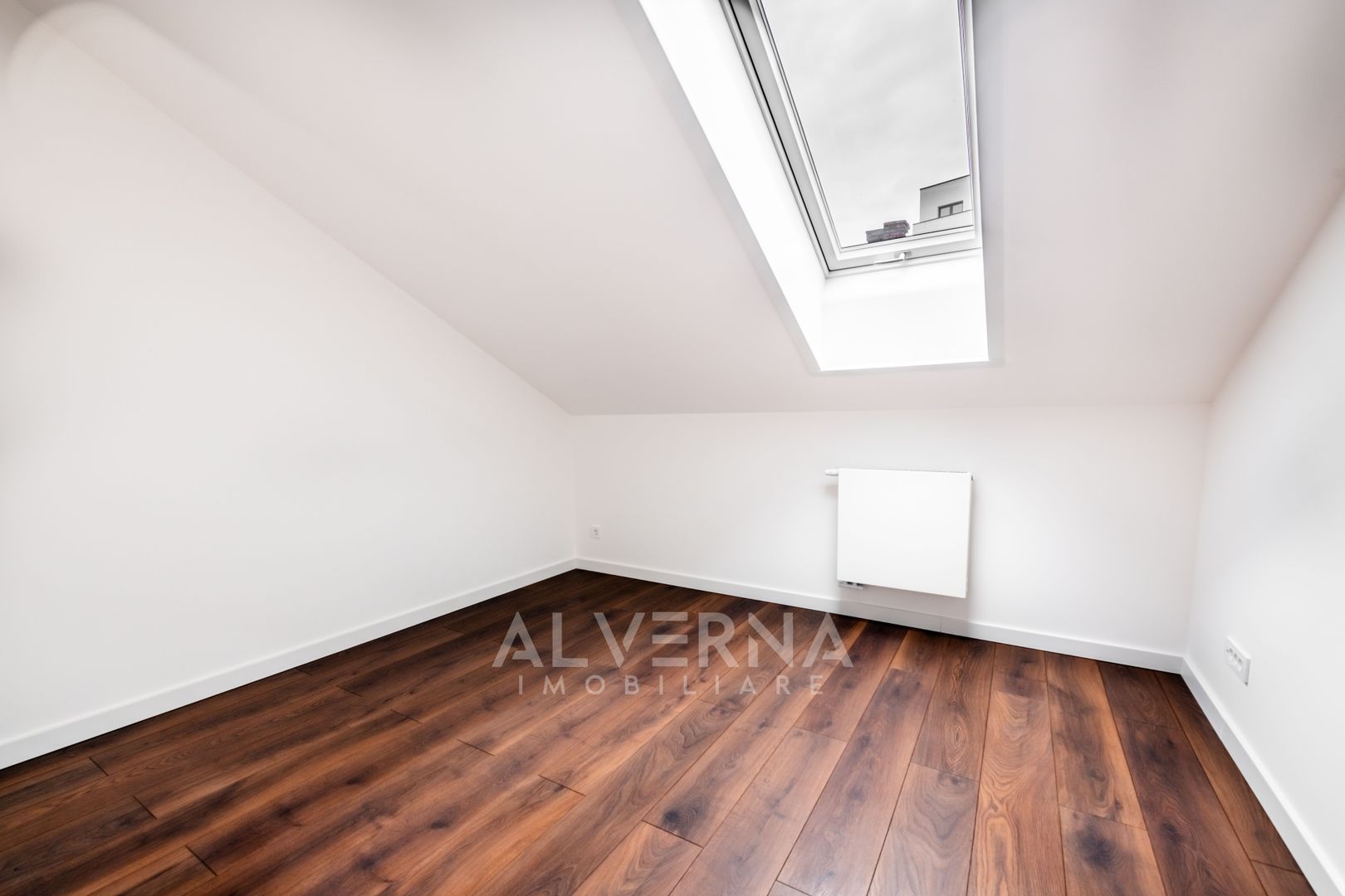 Apartament 3 camere - tip duplex | 80mp | Semicentral - str. Paris - Poză 8