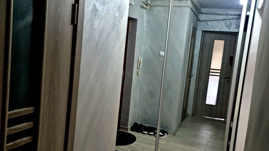 Ag EUROPA vinde apt. FINISAT cu 2 camere pe Careiului la etajul 4. - Poză 4