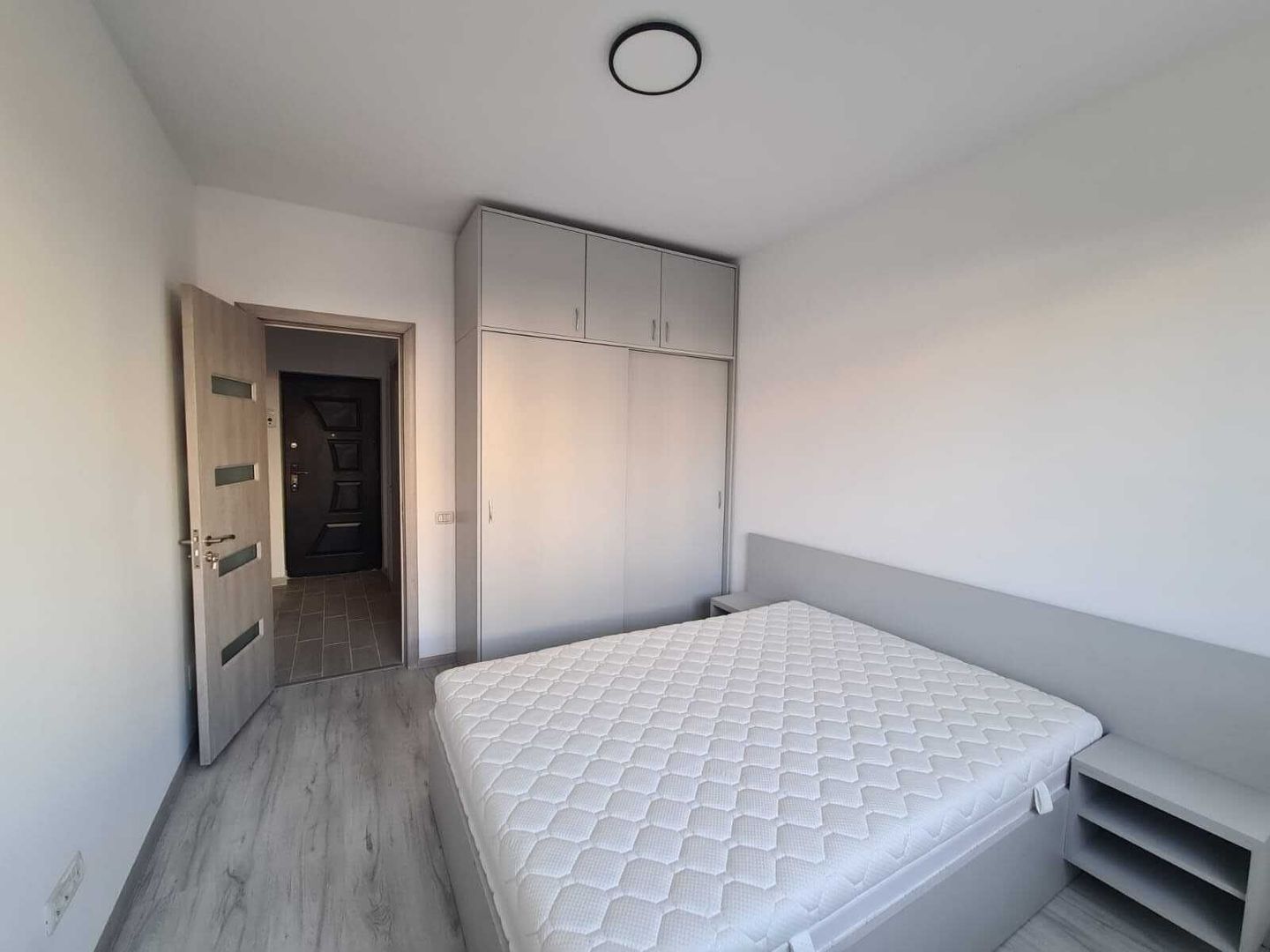 Apartament la vanzare - Poză 1