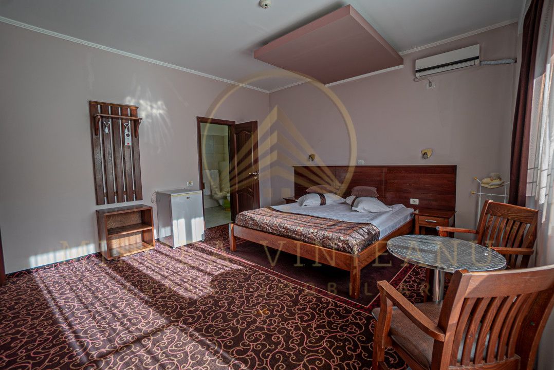 Hotel 3 Stele de Vânzare la  Delfinariu, aproape de Mamaia - Poză 30