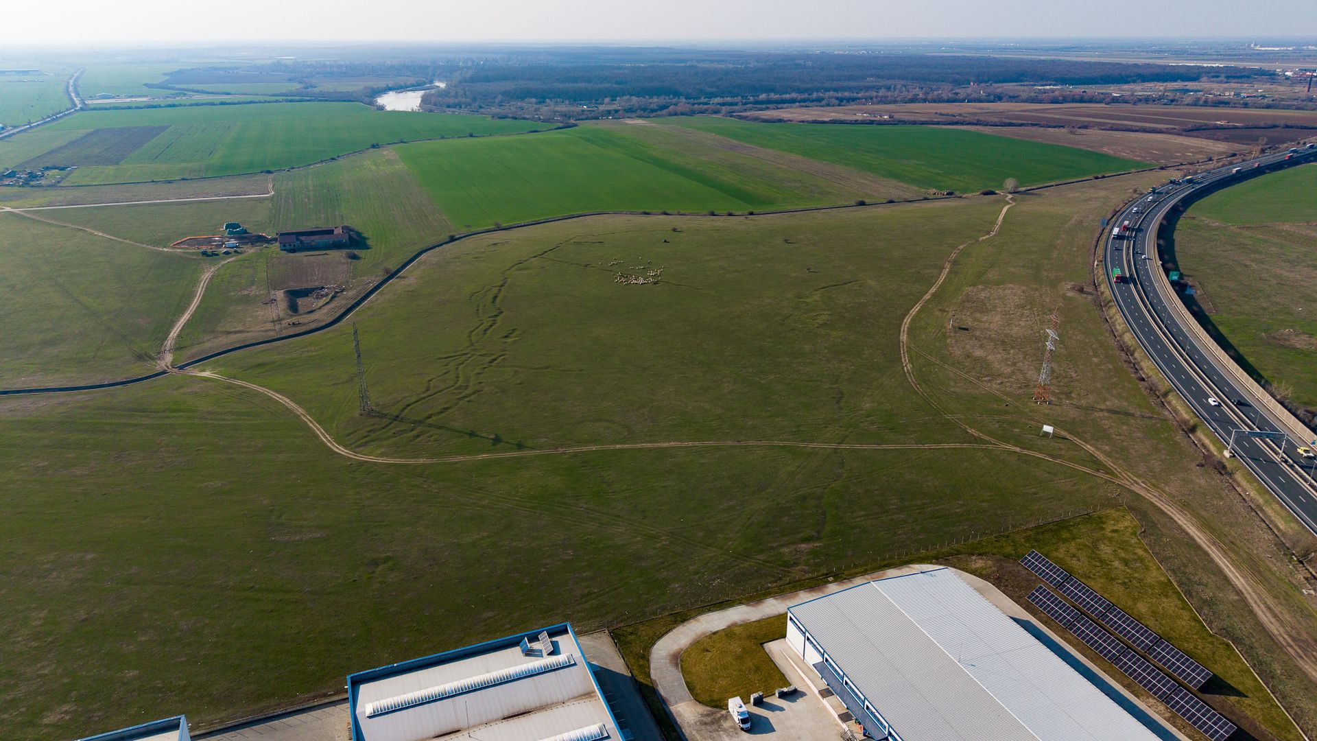 Teren de 107,000mp în zona industrială Zădareni - Poză 12