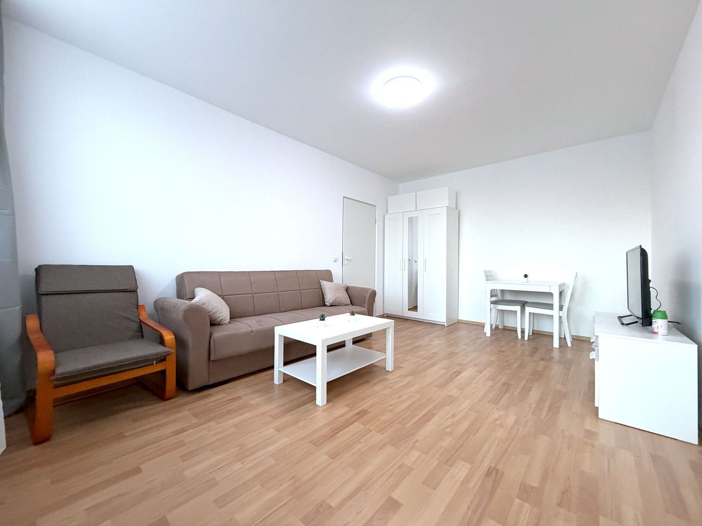 2 camere centrala proprie - metrou -  Calea Grivitei - Poză 1