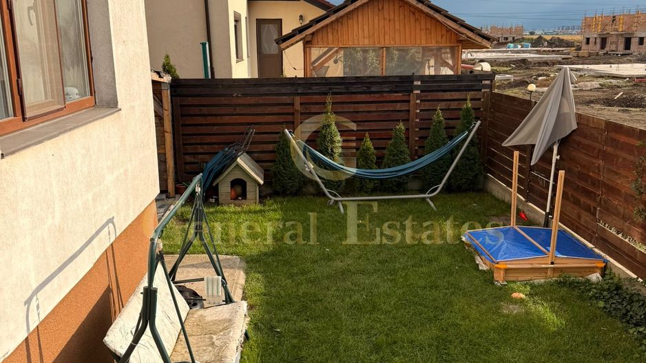 Apartament nou, luminos, cu curte proprie și parcare inclusă - Poză 8