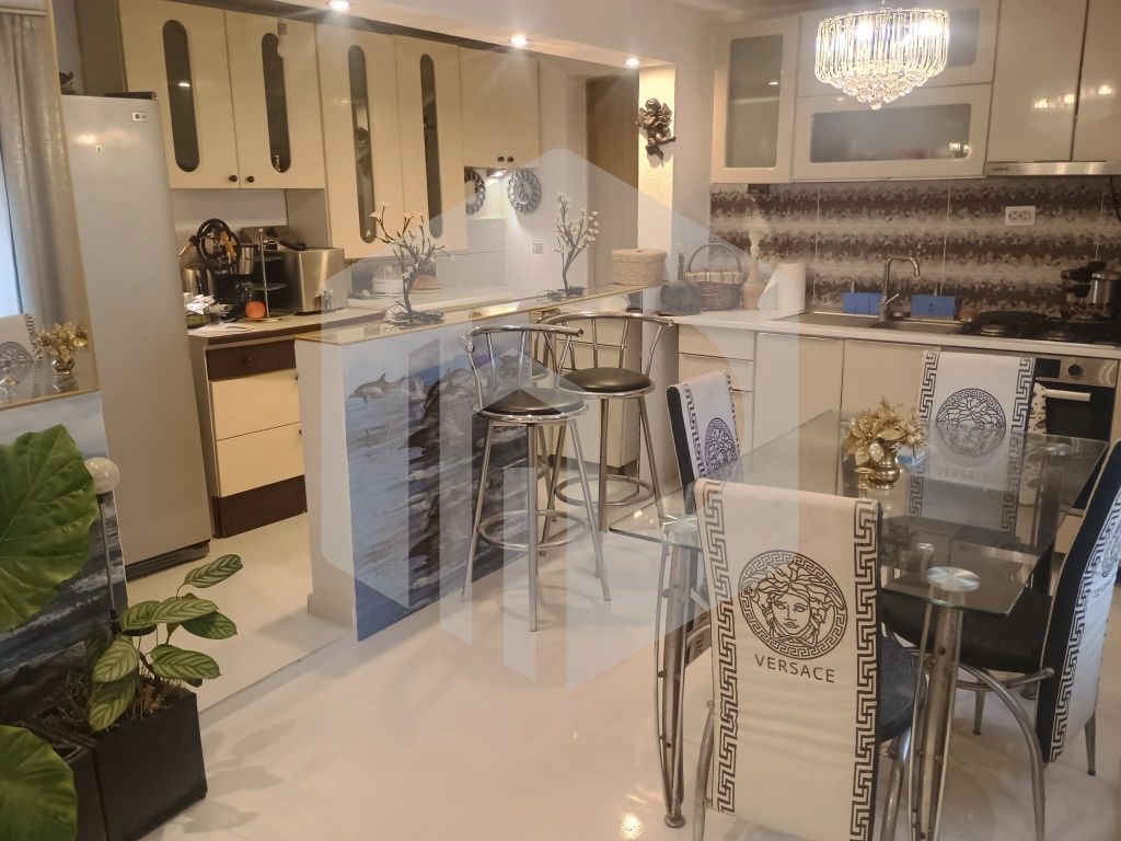 Casa cu spatiu comercial - 200mpu - Ideal Investitie - Terezian - Poză 3