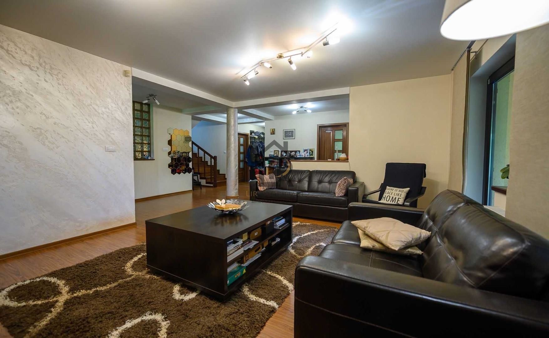 Vilă 5 camere 240 mp, mobilata,teren 806 mp – Platou Galata, Iași - Poză 2