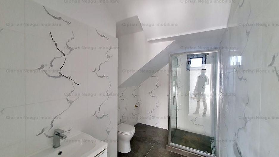 Vila moderna 4 camere, zona Prundu, Valea Geamana - Poză 18