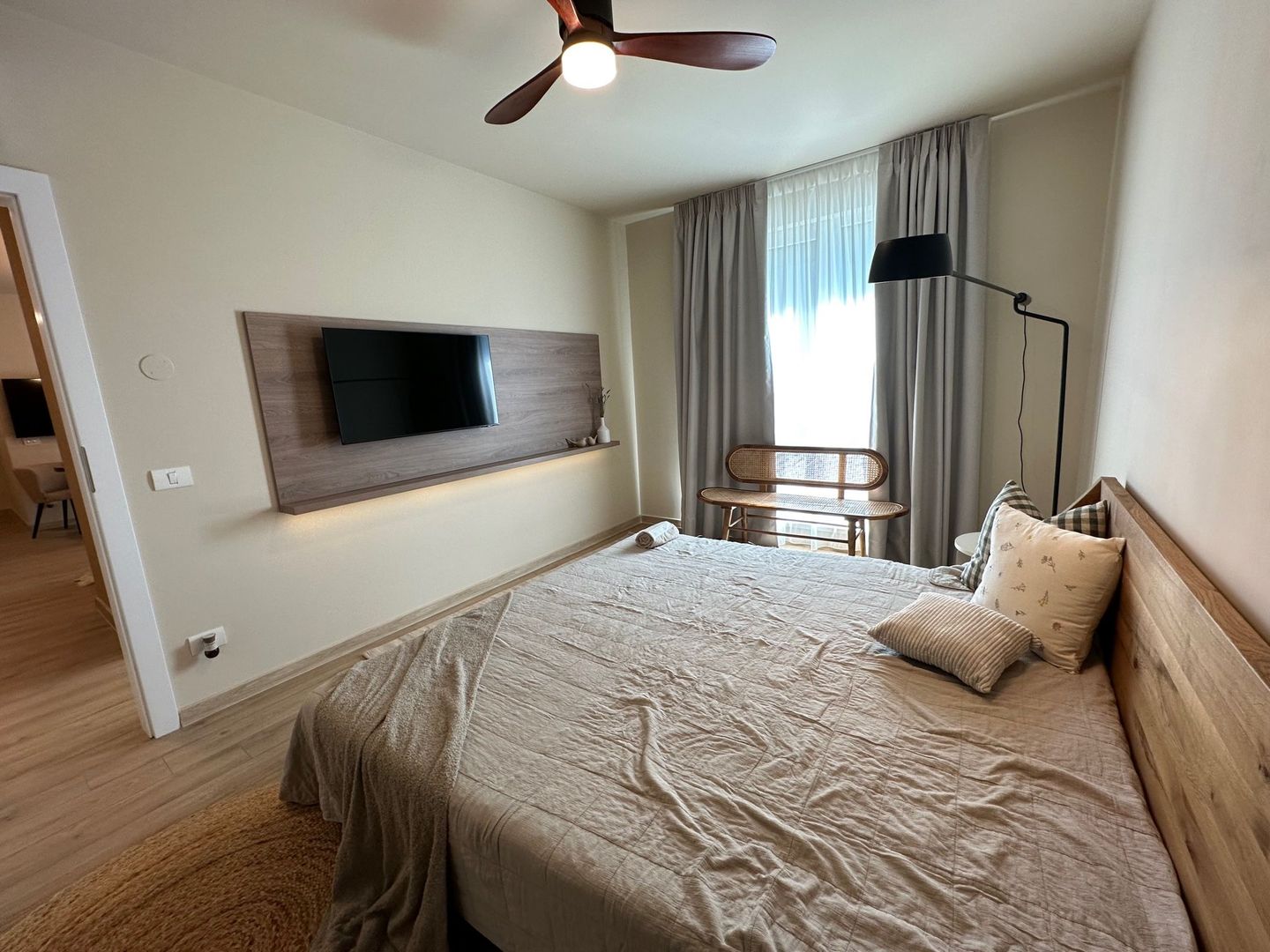 Apartament deosebit  2 camere zona Lipovei - Poză 11