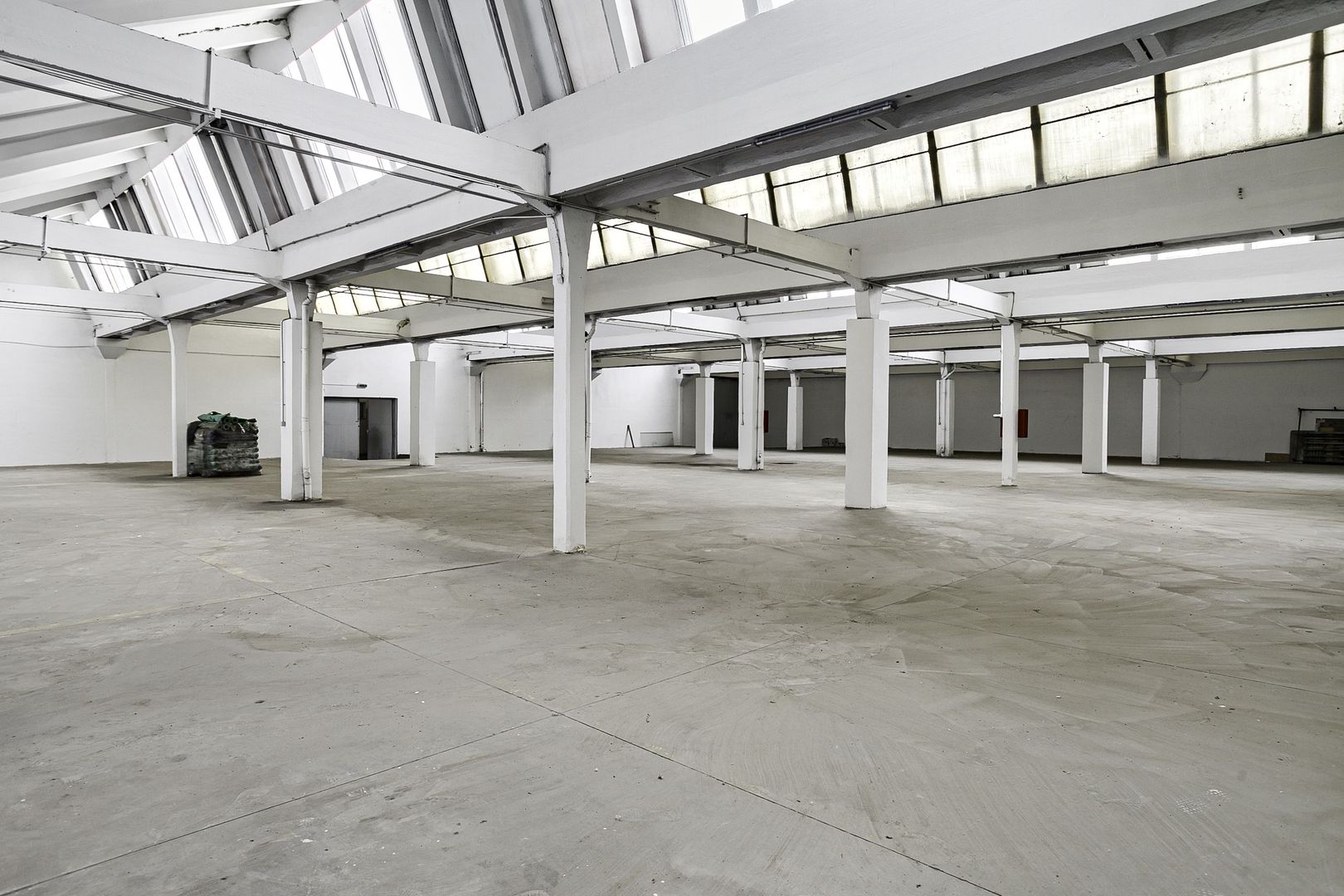 Hala Industriala de inchiriat 1.174 mp cu rampa egalizatoare, Arad - Poză 1