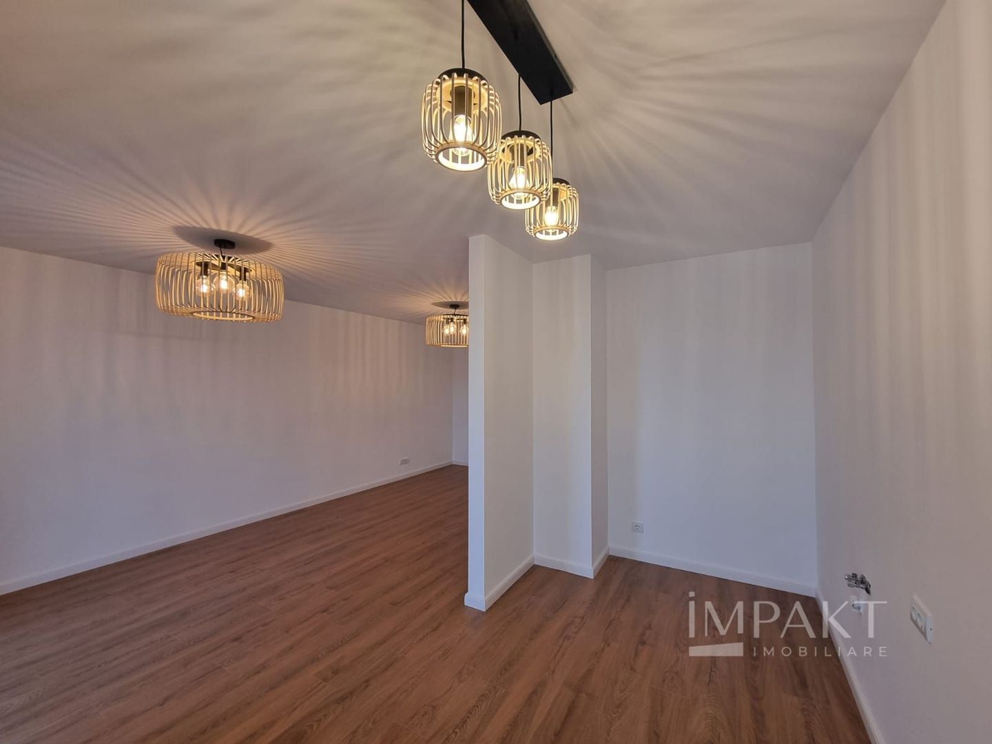 Vanzare apartament in bloc nou, etaj intermediar si terasa! - Poză 3