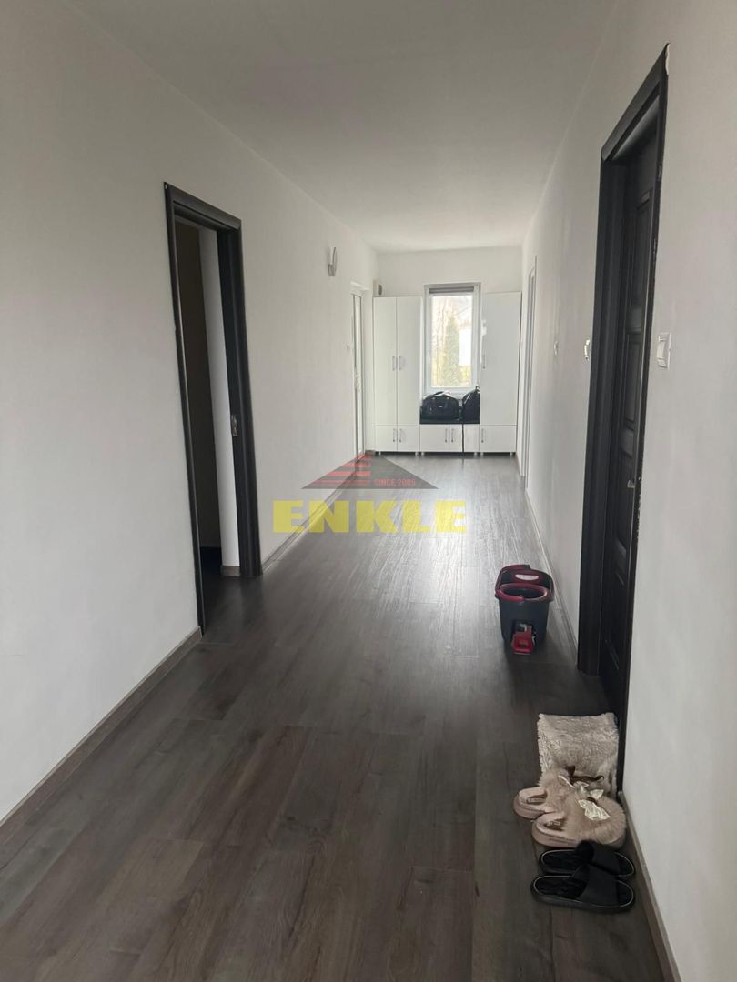 Oportunitate excelentă – teren generos + casă MOBILATĂ UTILATĂ - Poză 2